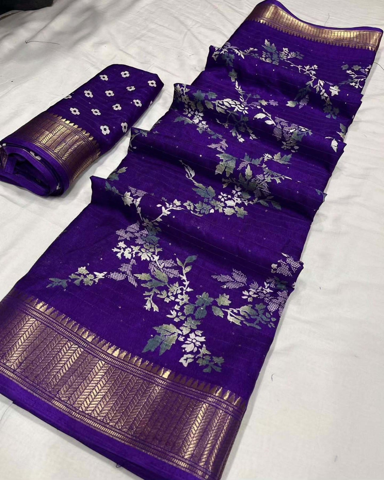 Dola Silk Saree, Purple with Silver Floral Print, Border Pattern